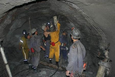 乌兰浩特工程爆破中的危险因素分析以及应对工程爆破危险的措施